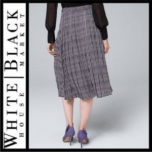 White House Black Market Houndstooth Pleated Skirt